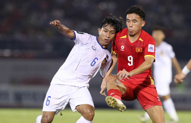 bong-da-lao-truoc-dau-hoi-lon-sau-tran-thua-dam-truoc-viet-nam