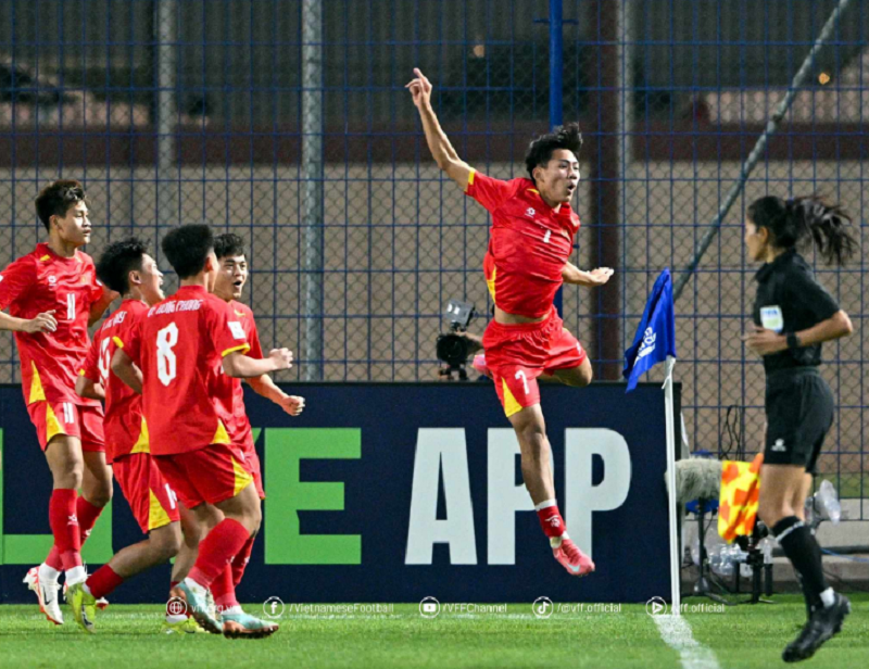afc-goi-ten-duy-khang-sau-sieu-pham-vao-luoi-u17-uc